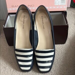 Bandolino White and Blue Flats Nautical-Inspired Design